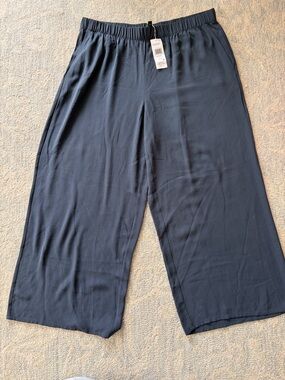 Eileen Fisher Navy Wide-Leg Cropped Trousers